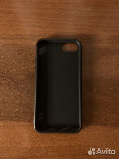 Чехол на iPhone 7