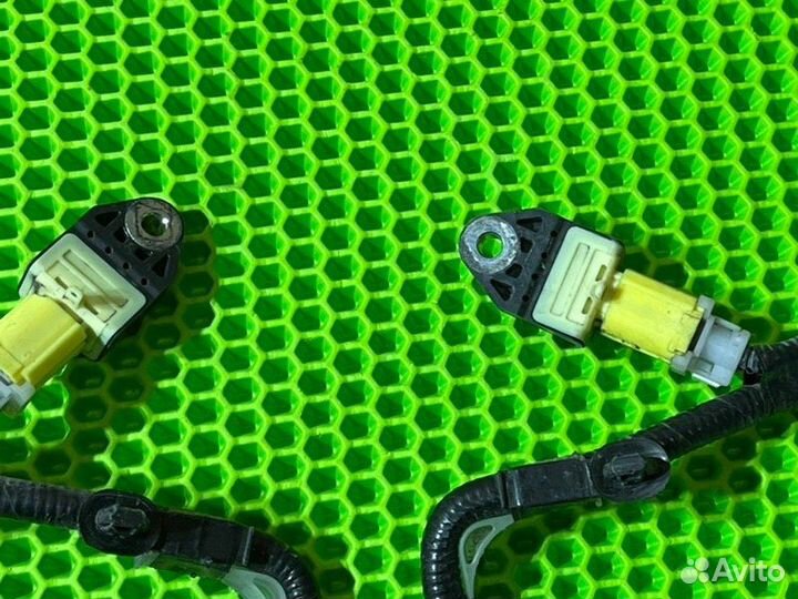 Датчик подушки безопасности передний Subaru