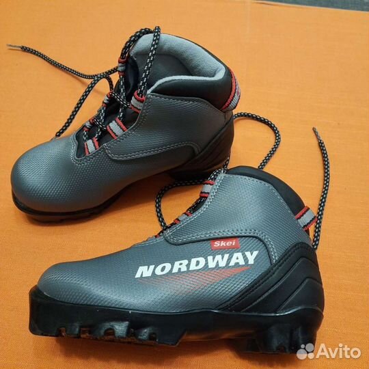 Детские лыжные ботинки Nordway