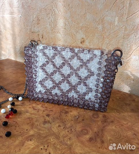 Сумочка из бусин в стиле Chanel