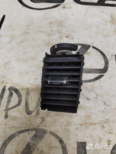 Воздуховод салона правый Toyota Land Cruiser Prado