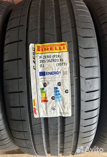 Pirelli P Zero PZ4 325/30 R23 и 285/35 R23