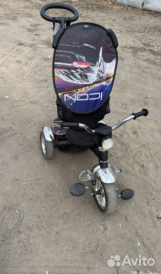 Детский велосипед с ручкой