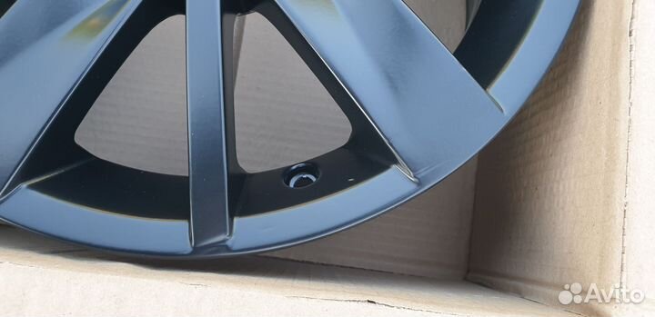 Оригинал VolksWagen Polo R15 5x100