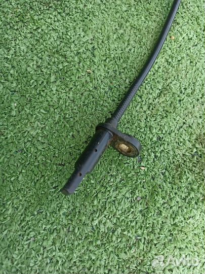 Датчик ABS передний Nissan X-Trail T31