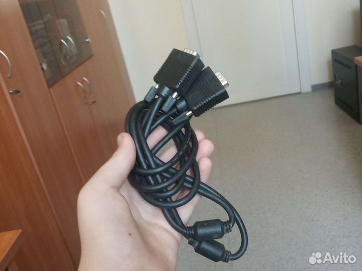 Кабель VGA