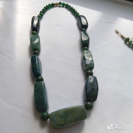 Бусы из СССР, бусы из нефрит