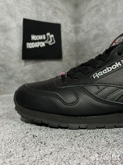 Женские кроссовки Reebok Classic Leather