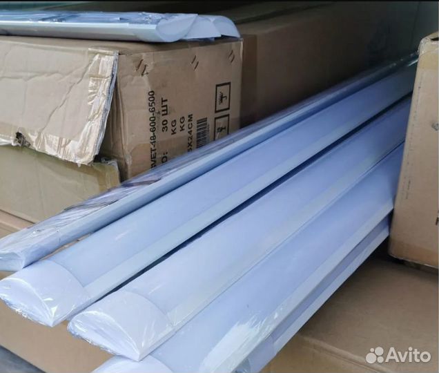 Светильник потолочный светодиодный LED