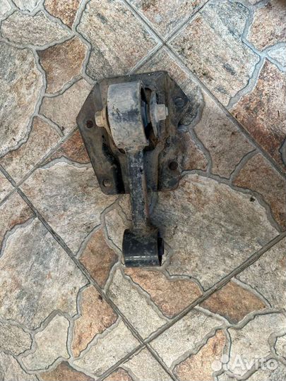 Опора двигателя Hyundai Getz