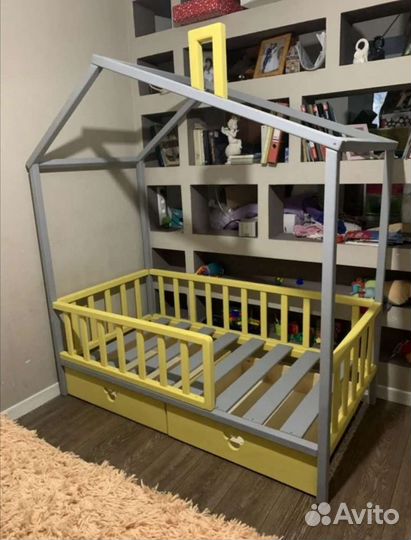 Детская кровать домик. Новая