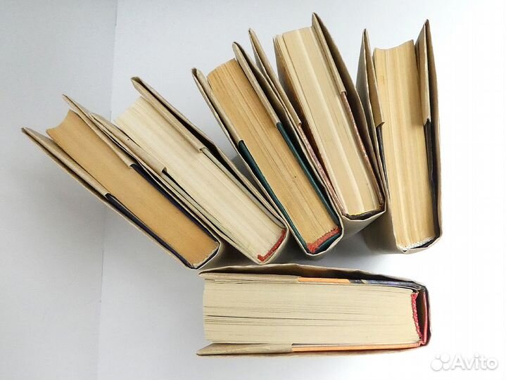 Книги пакетом Сюрприз Романы Повести Классика