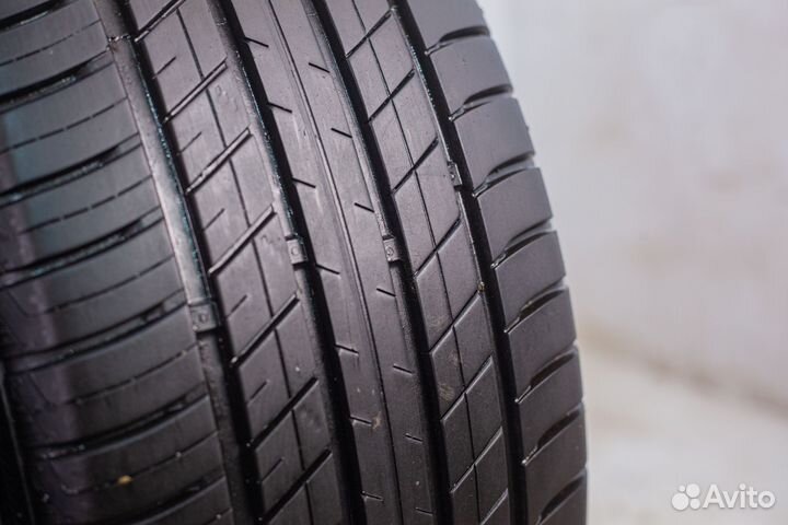 RoadX RXQuest SU01 245/45 R21 104Y