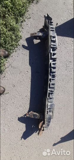 Бампер передний с усилителем