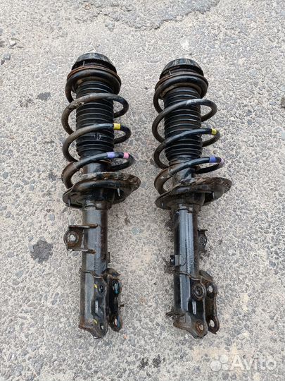 Hyundai Solaris амортизатор стойка