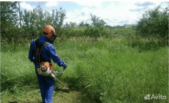 Покос травы триммером