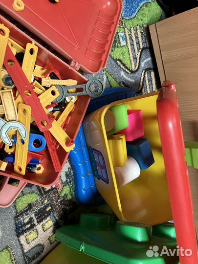 Детские игрушки(конструктор)