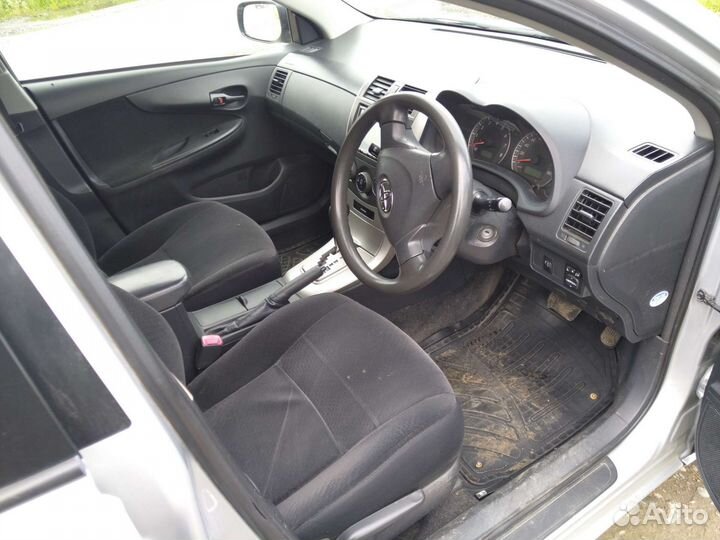 Toyota Corolla Fielder, 2009
