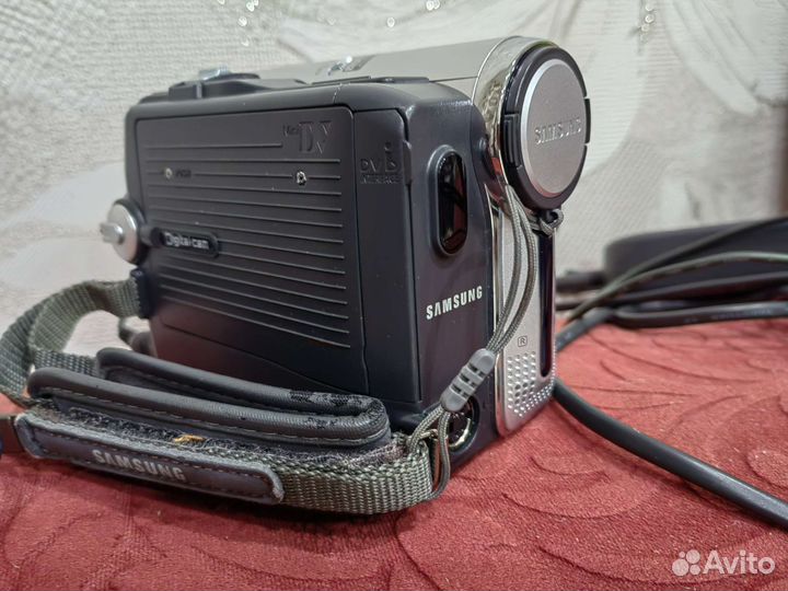 Цифровая видеркамера Samsung