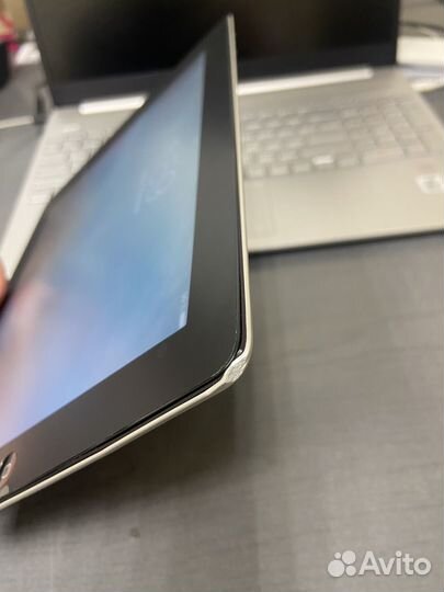 iPad 2 64 gb GSM 2011