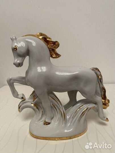 Фарфоровые статуэтки СССР кони, зебры, козлик