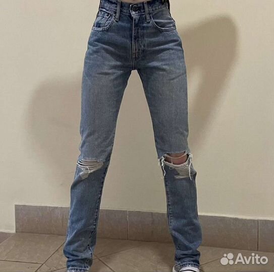 Джинсы levis