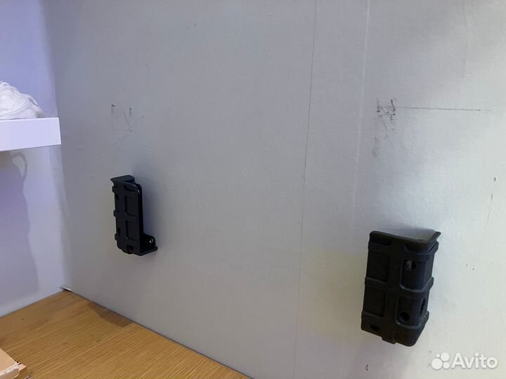 Настенное крепление для ноутбука