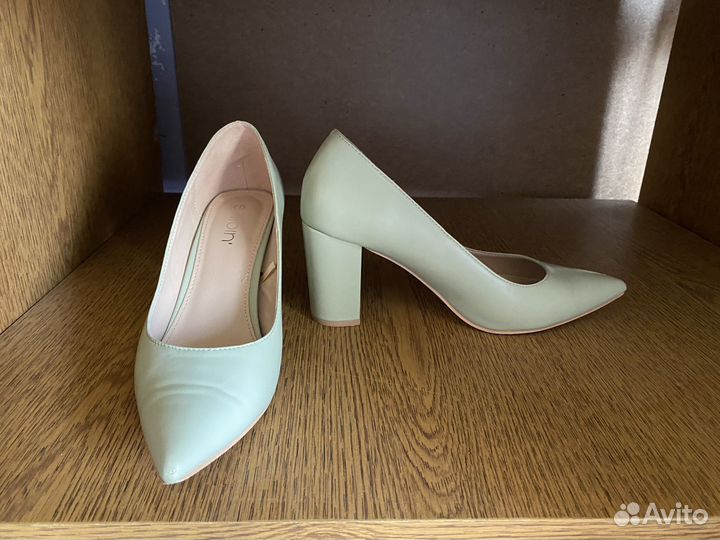 Туфли на каблуке