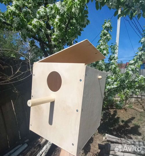 Гнездо, домик для попугаев, кореллов