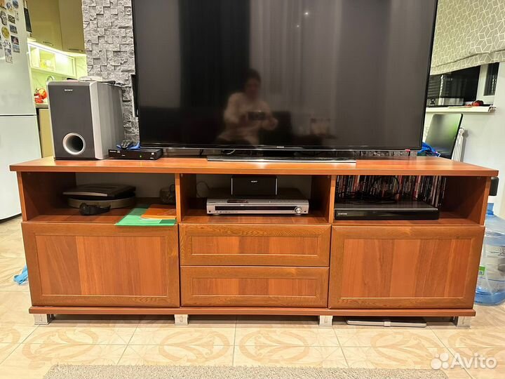 Тумба под телевизор