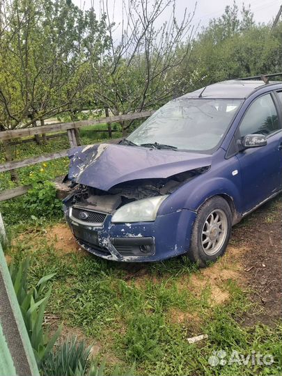 Ford Focus 1.6 МТ, 2005, битый, 443 000 км