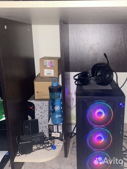 Компьютерный стол новый