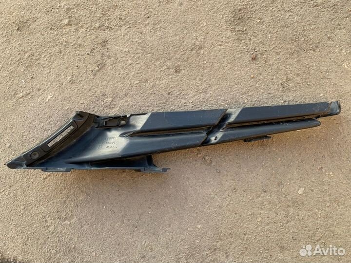 Решетка в бампер правая Lexus RX 4