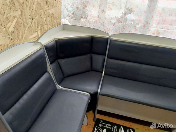 Продам кухонный уголок