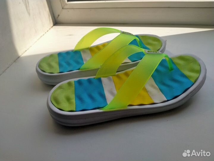 Шлепанцы женские