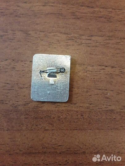 Значок 1 разряд Бег