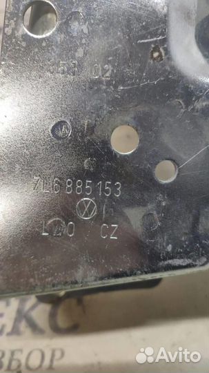 Кронштейн (сопут. товар) VW Touareg 2002-2010