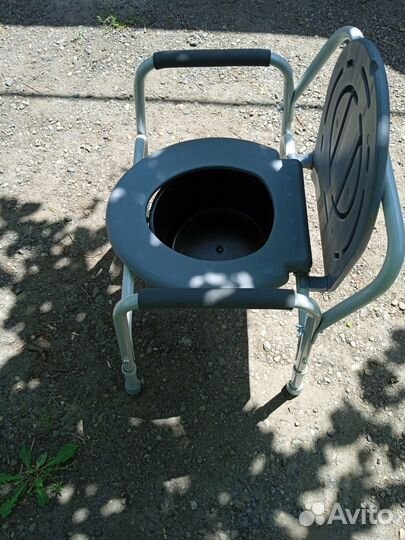 Кресло туалет для пожилых и инвалидов