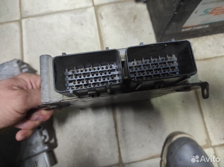 Блок управления,эбу 2.4 edz chrysler voyage