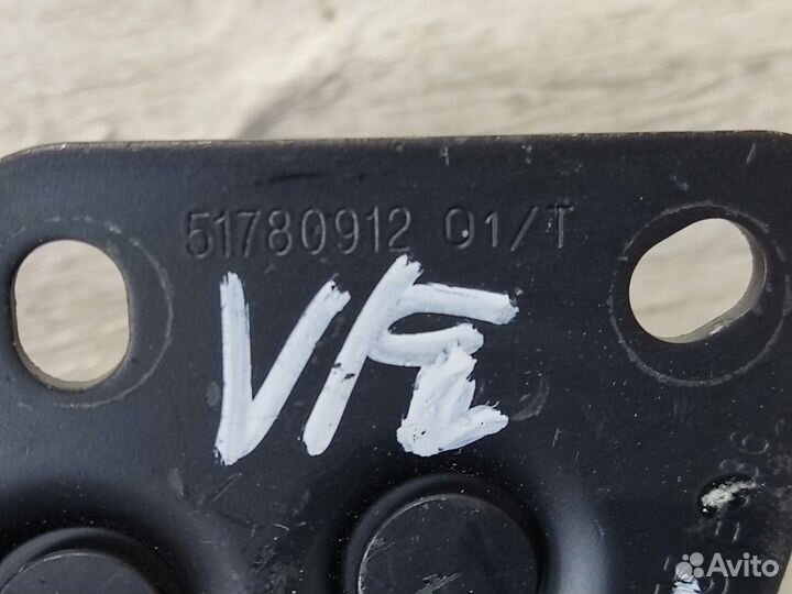 Замок спинки сидений Bravo Браво 2