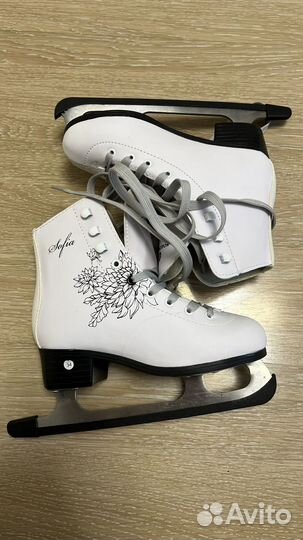 Коньки фигурные детские 34 размер
