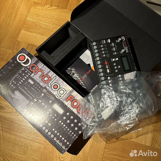 Elektron analog four