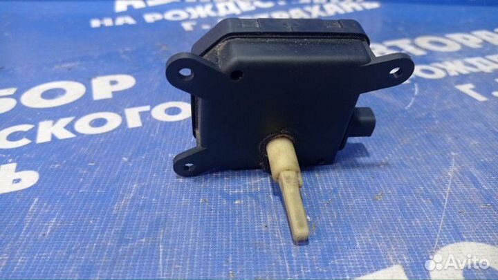 Моторчик заслонок отопителя Opel Astra H хэтчбек