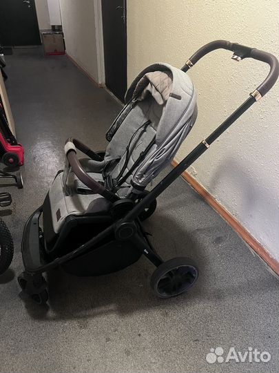 Прогулочная коляска carrello epica