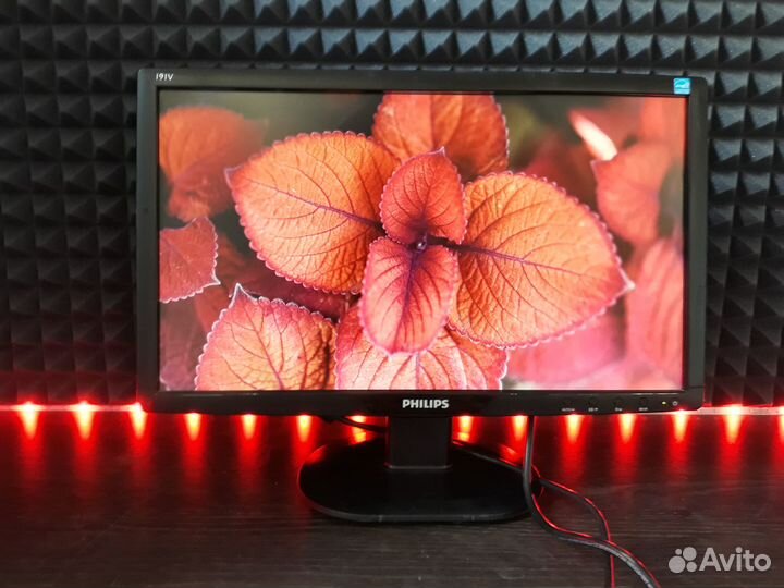 Широкоформатный монитор 19'' Philips 191V