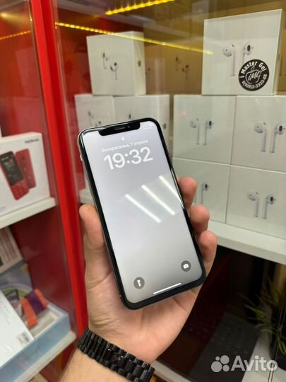 iPhone X, 256 ГБ