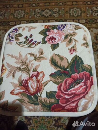 Сидушка на стул из овечьей шерсти.Новая