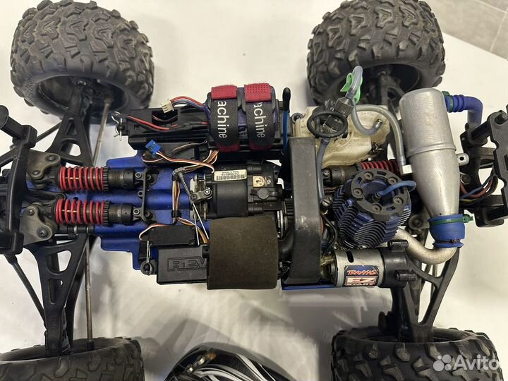 Машина на радиоуправлении Traxxas revo 3.3