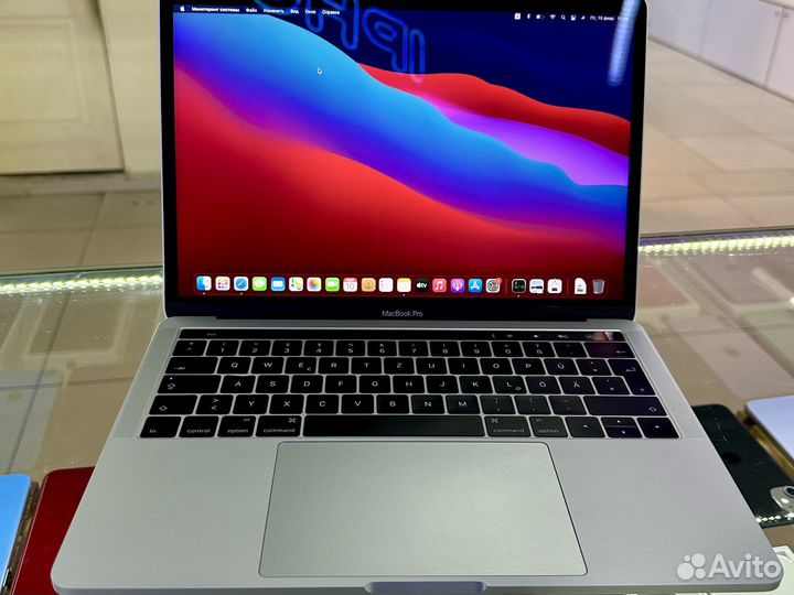 MacBook Pro 13 (8/256/i5) 2016г