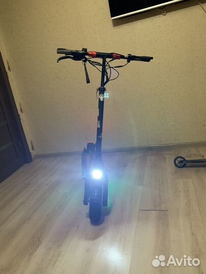 Самокат электрический